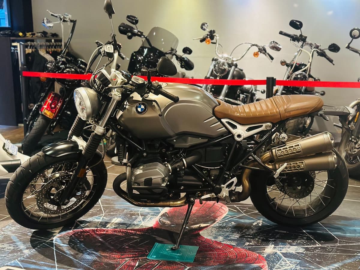 BMW R nine T 스크램블러 more