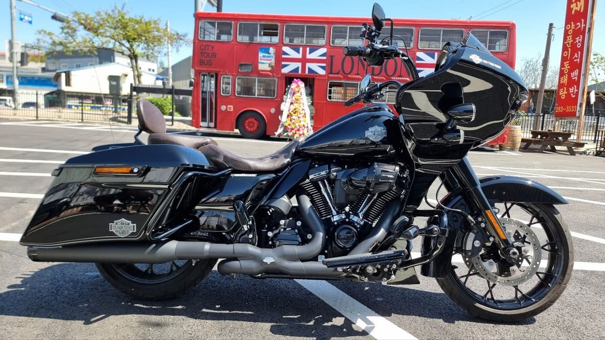 할리데이비슨 로드 글라이드 스페셜 more