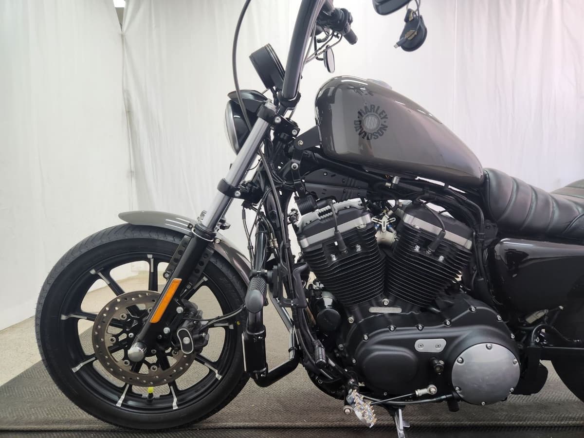 할리데이비슨 아이언 883 7