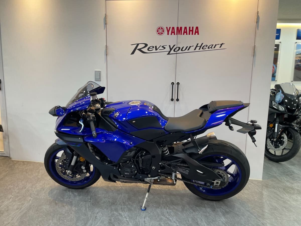 야마하 YZF R1 2
