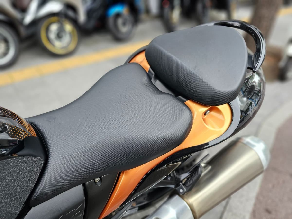 스즈키 하야부사 4