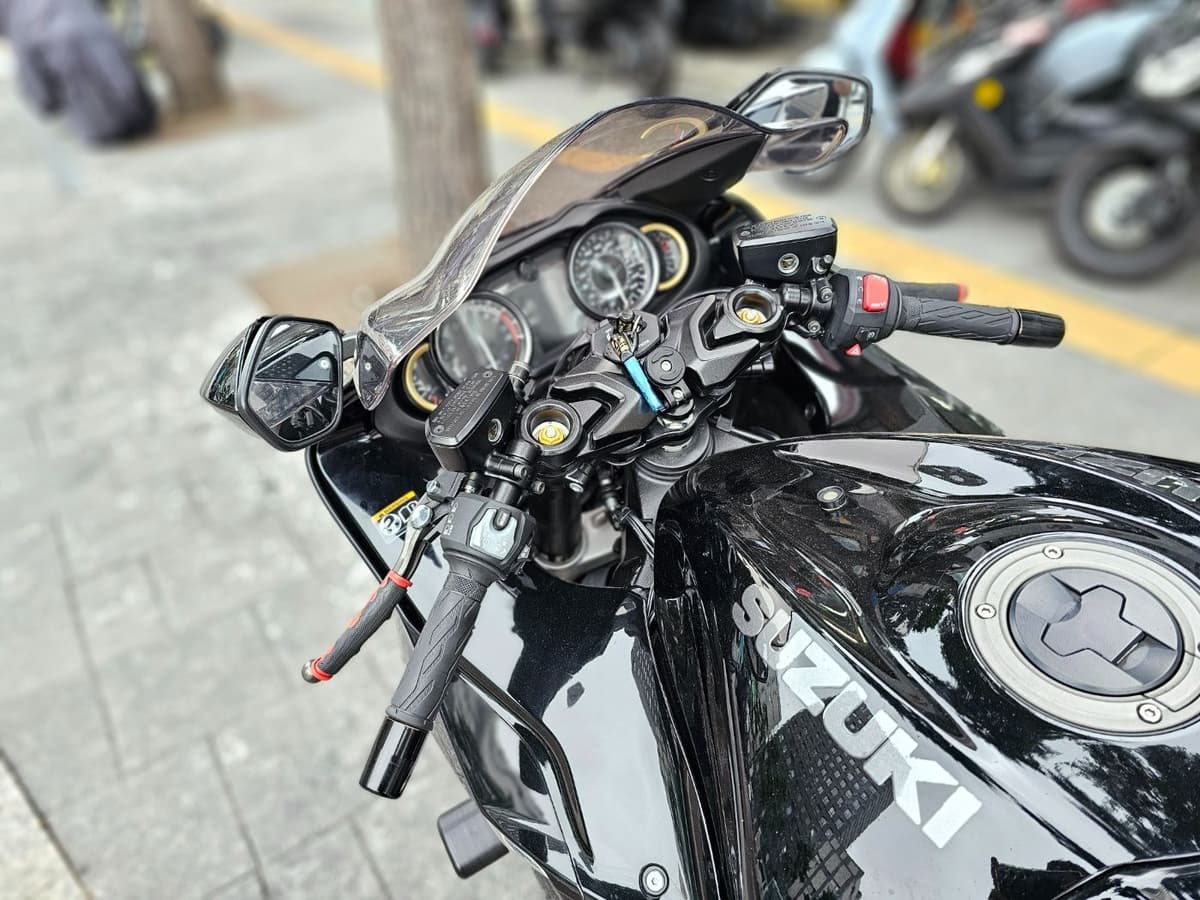 스즈키 하야부사 more