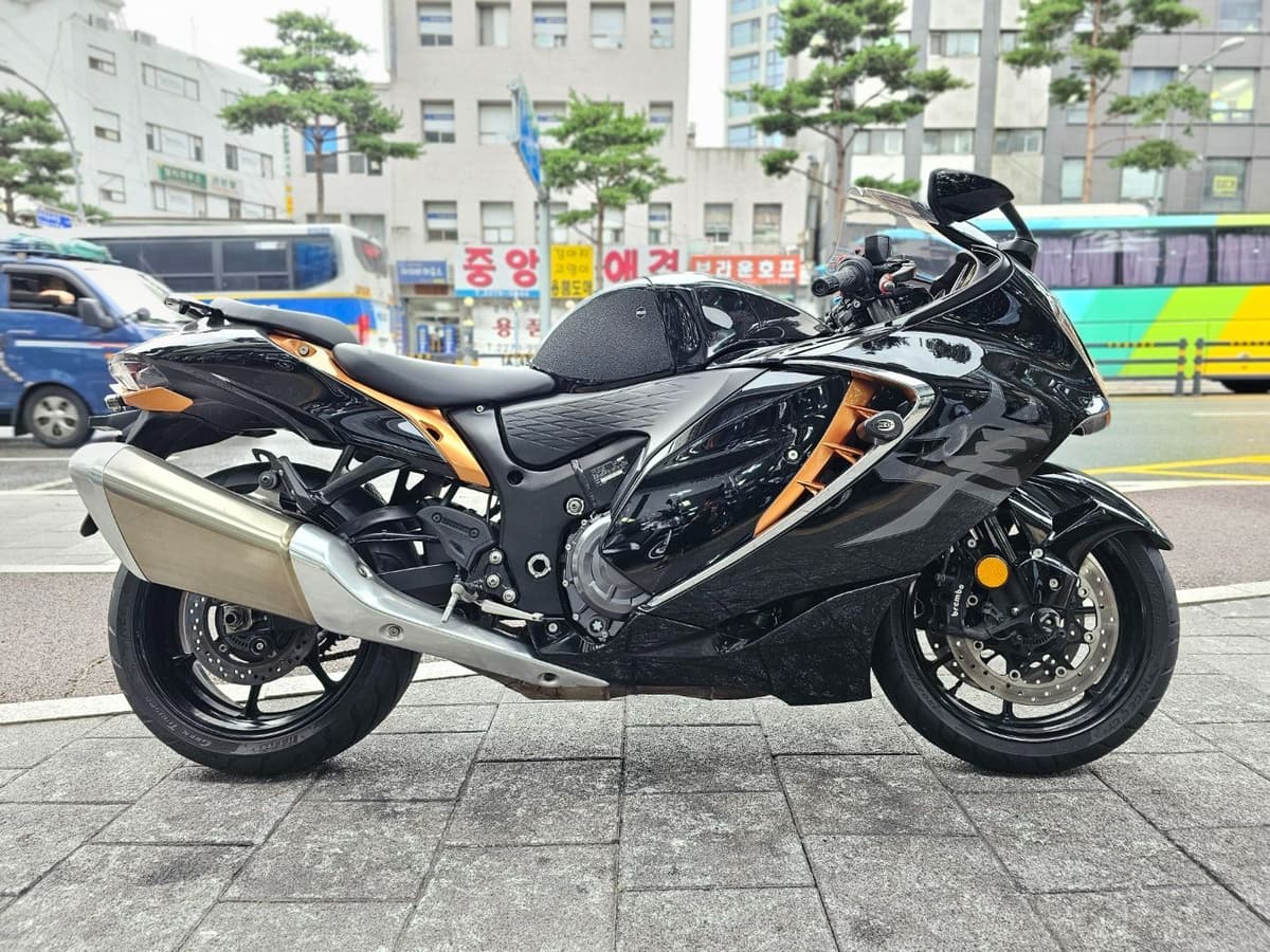 스즈키 하야부사 8