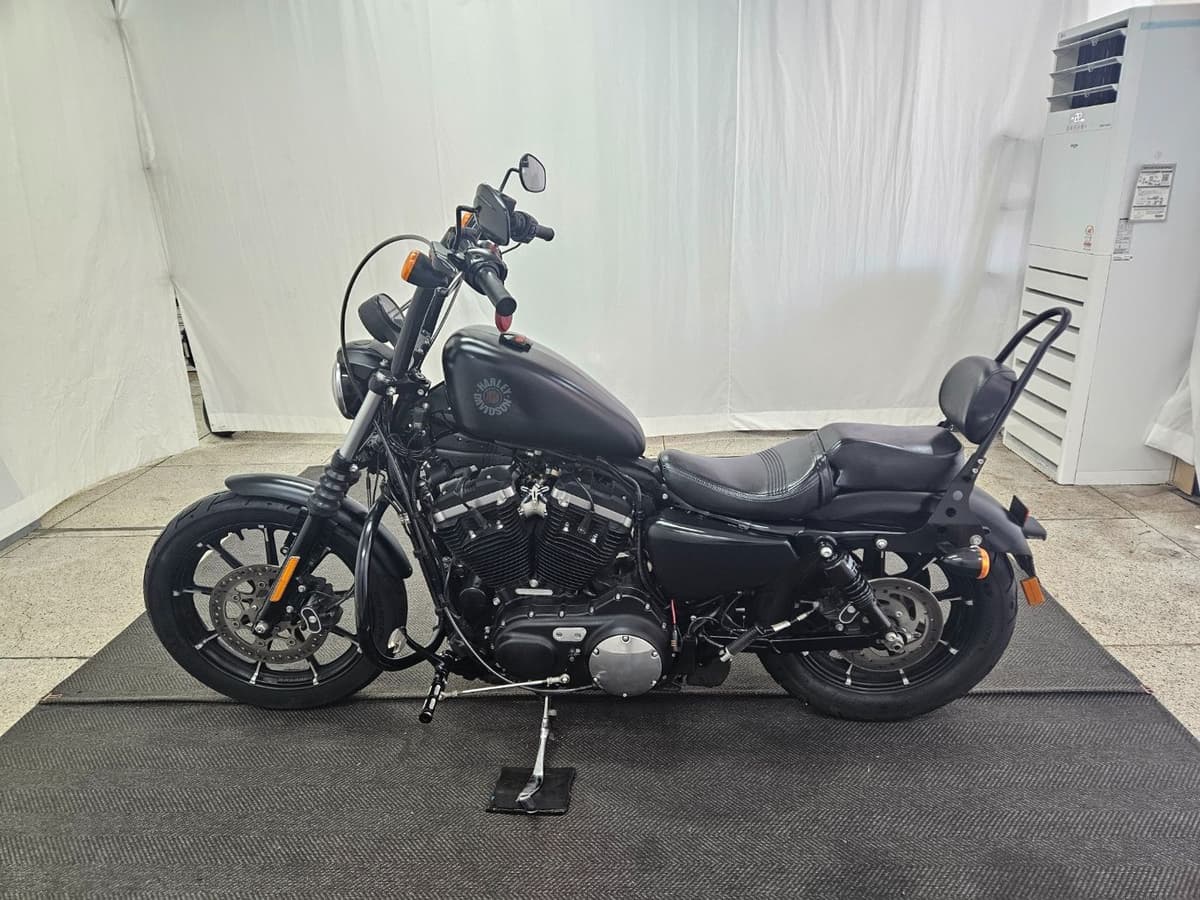 할리데이비슨 아이언 883 4