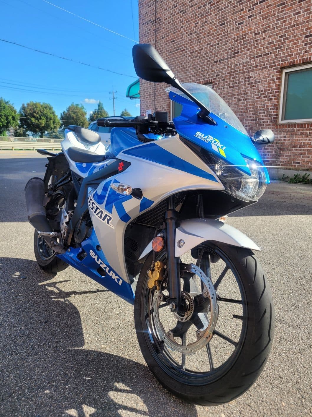 스즈키 GSX R 125 ABS 1