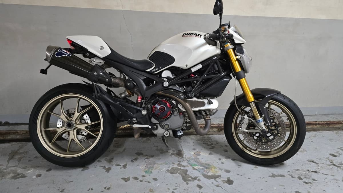두카티 몬스터 1100 S 4