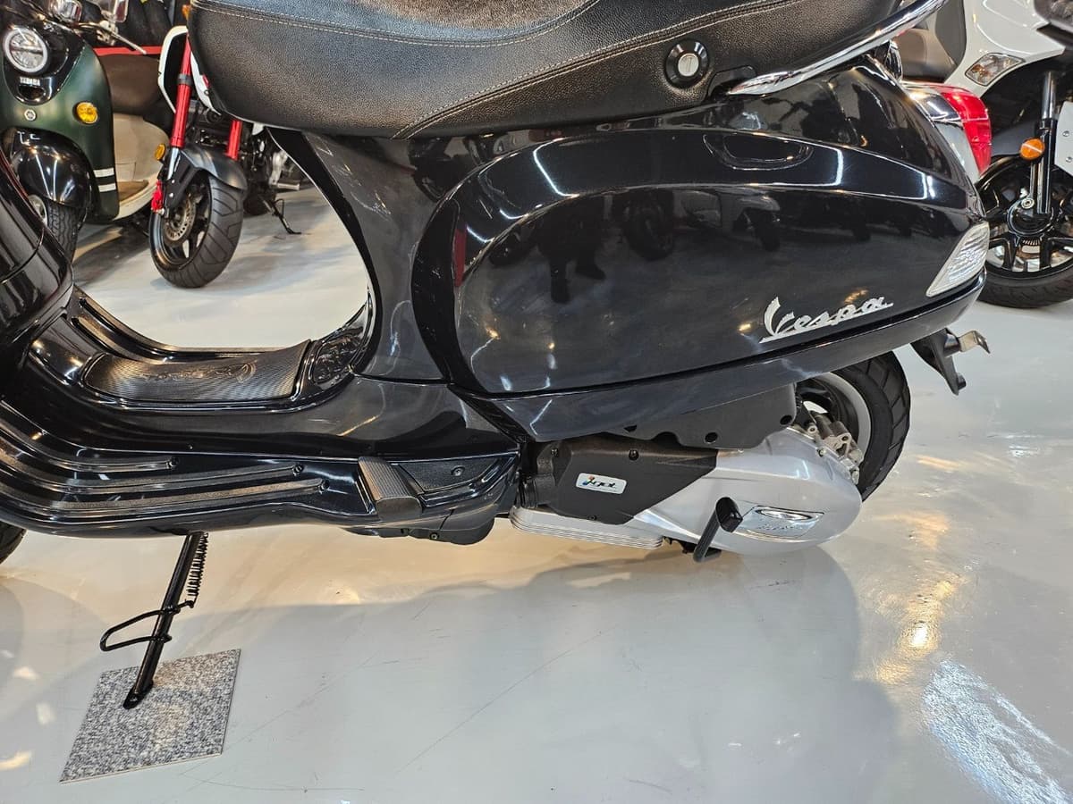 베스파 LX 125 more