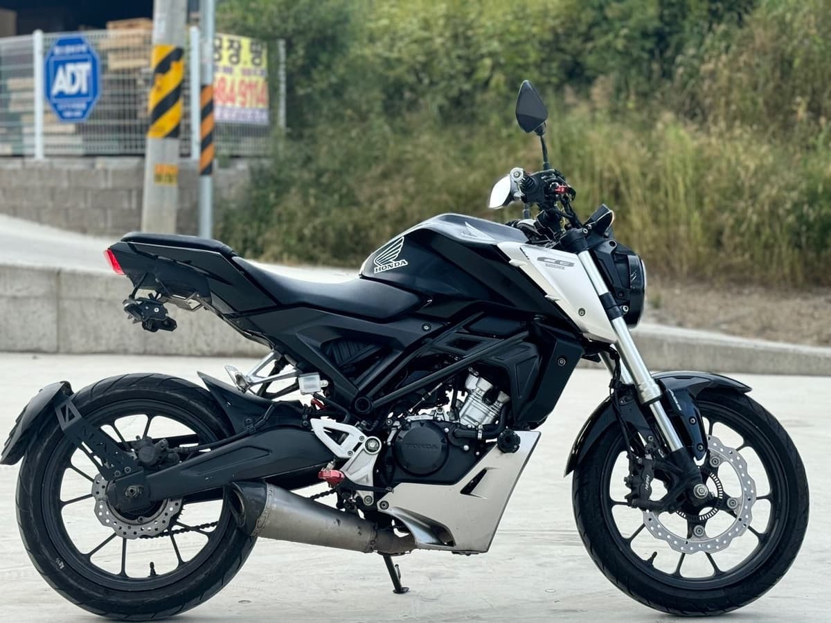혼다 CB 125 R 4