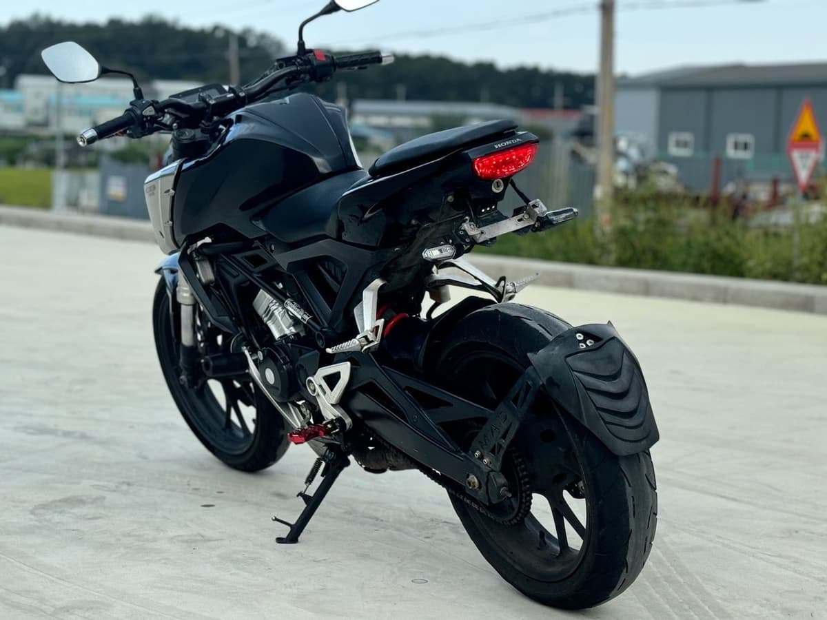 혼다 CB 125 R more