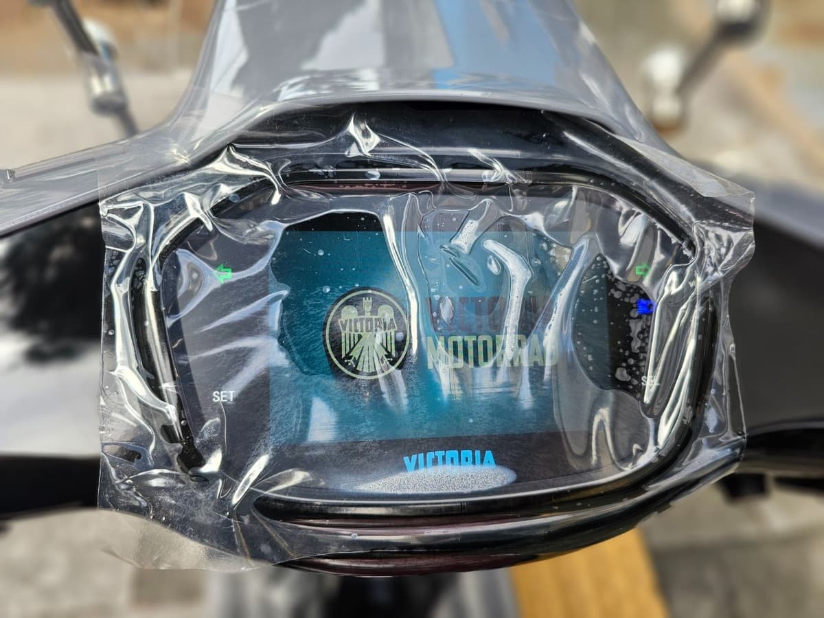 빅토리아 니키 125 3