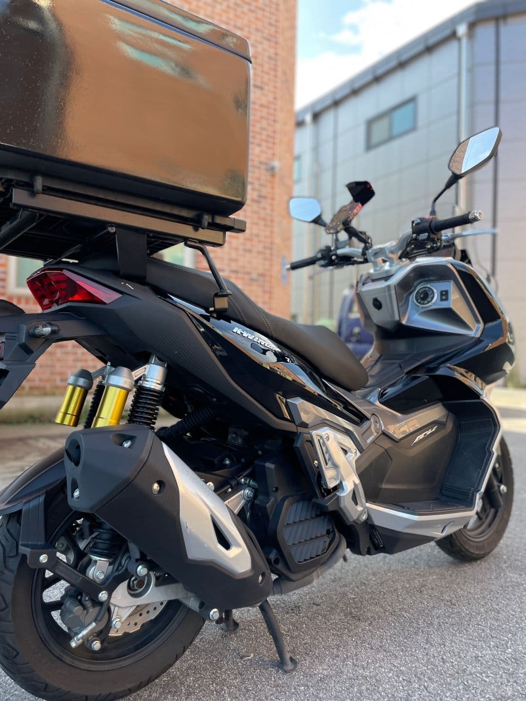 KR모터스 케이윈 125 more