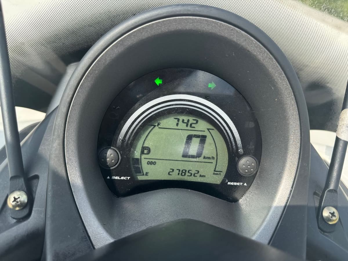 야마하 NMAX 125 9