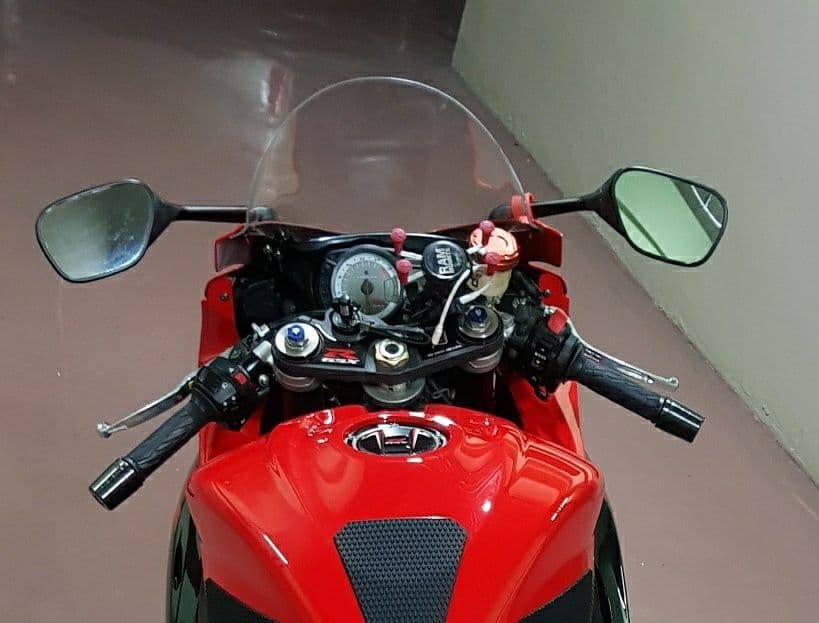 스즈키 GSX R 750 more