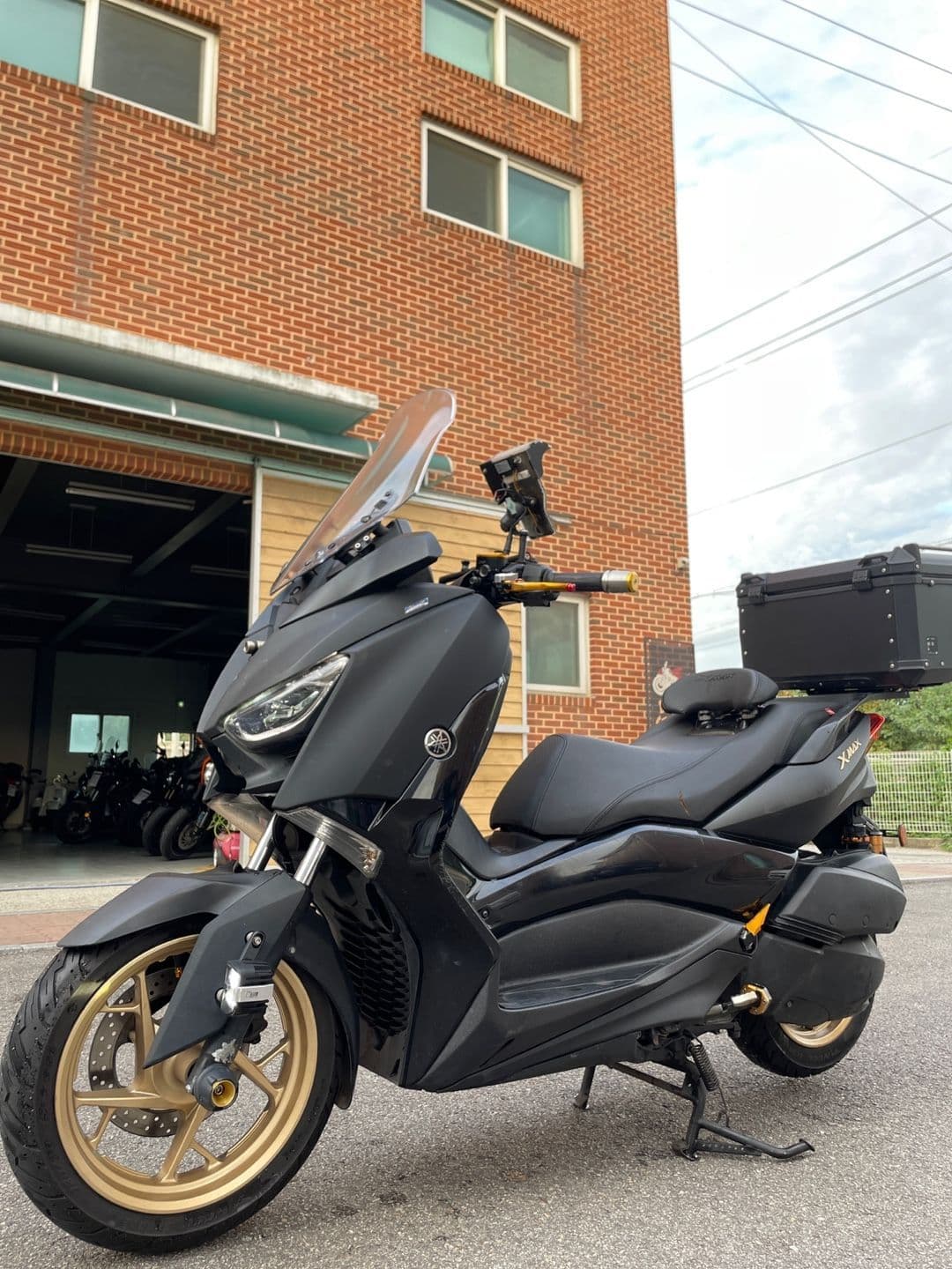 야마하 XMAX 300 ABS 2