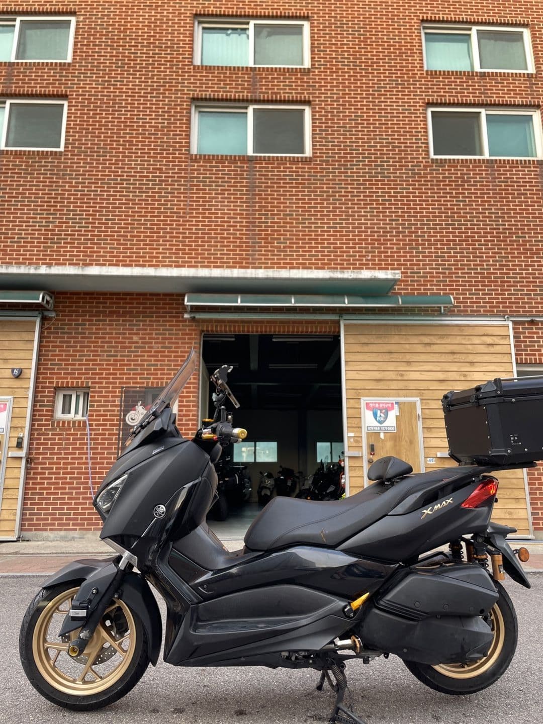 야마하 XMAX 300 ABS 3