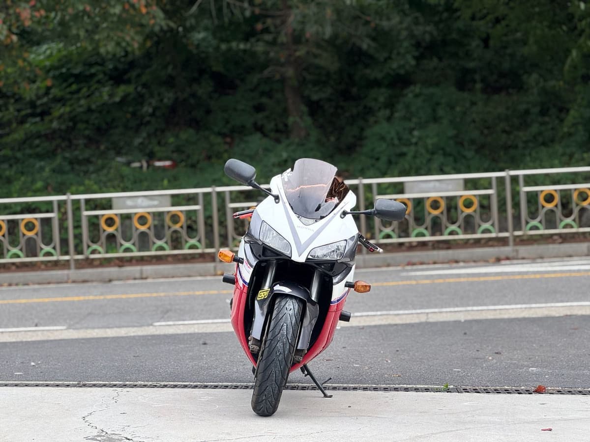 혼다 CBR 1000 RR 3