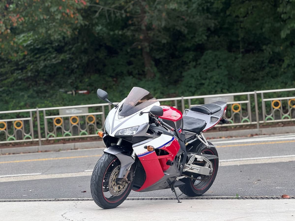 혼다 CBR 1000 RR 4