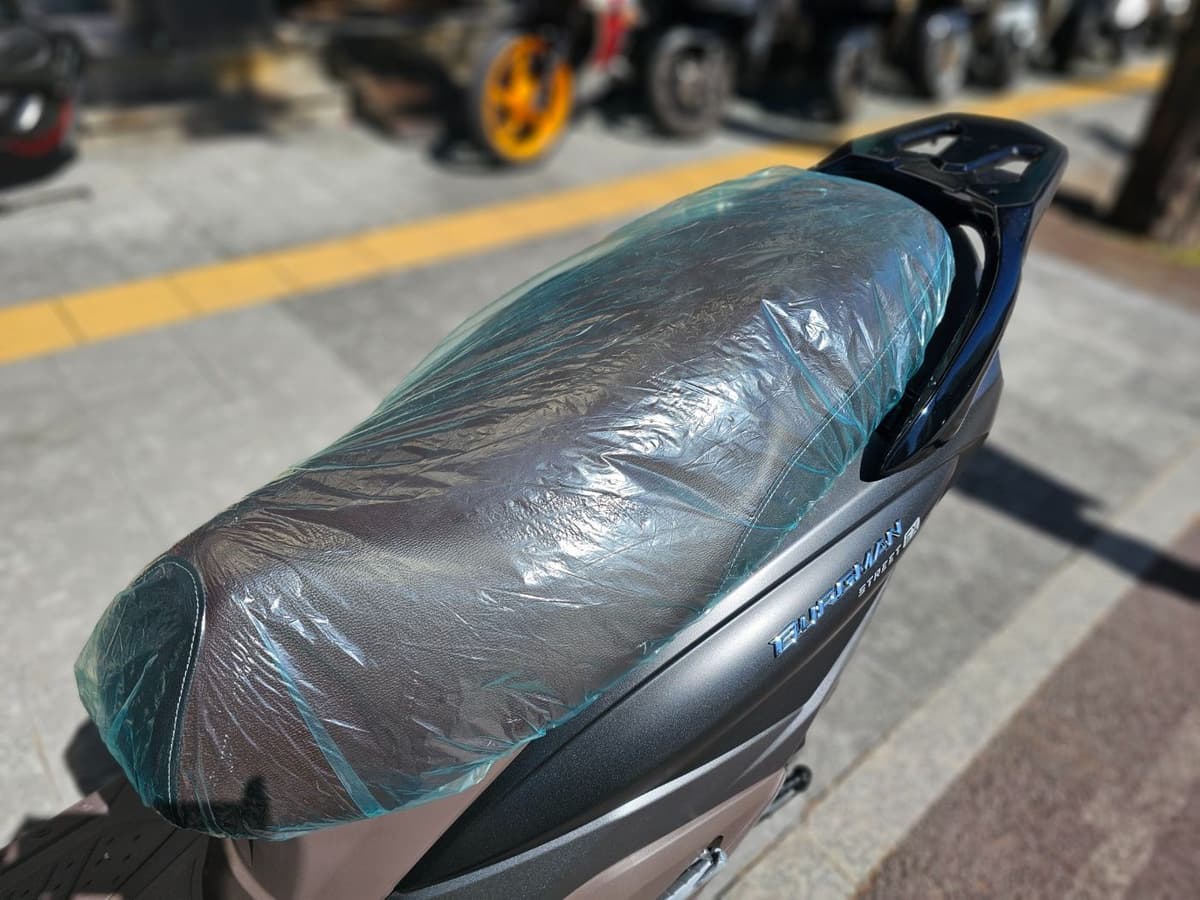 스즈키 버그만 125 4