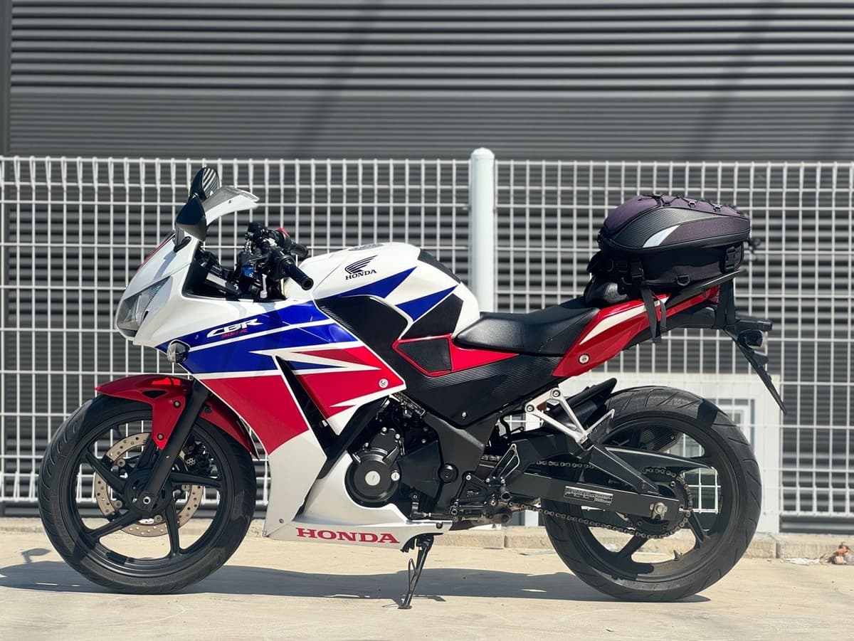 혼다 CBR 300 R more