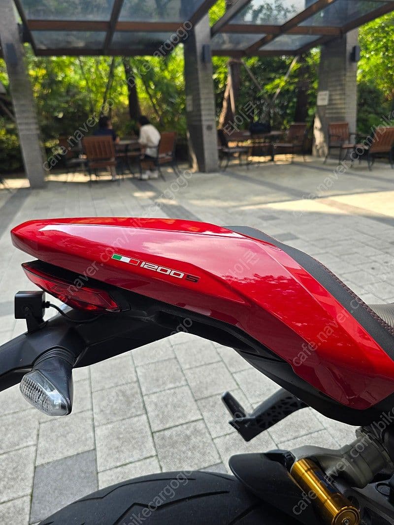 두카티 몬스터 1200 S 8