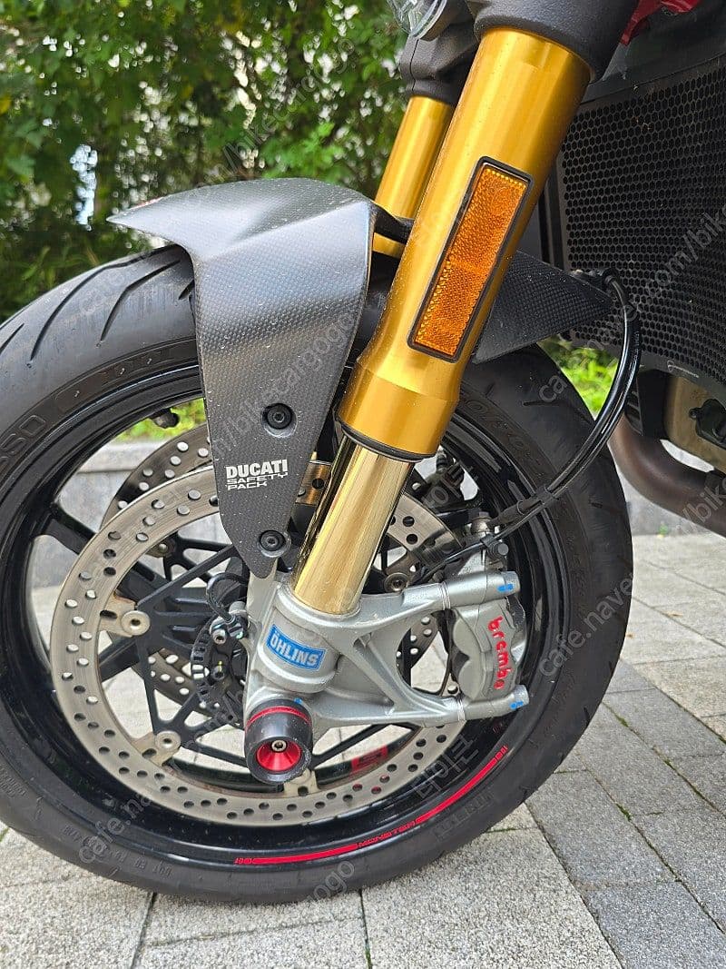 두카티 몬스터 1200 S 10