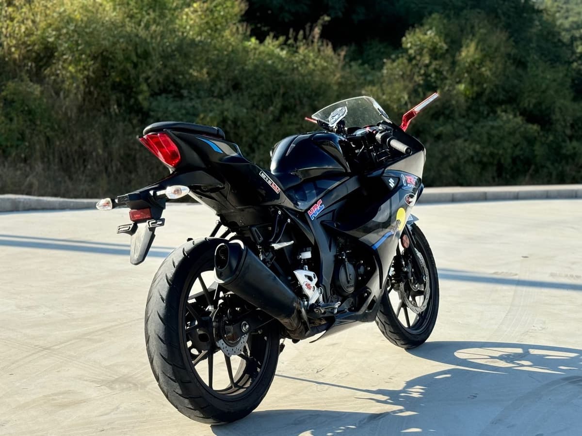 스즈키 GSX R 125 ABS 5