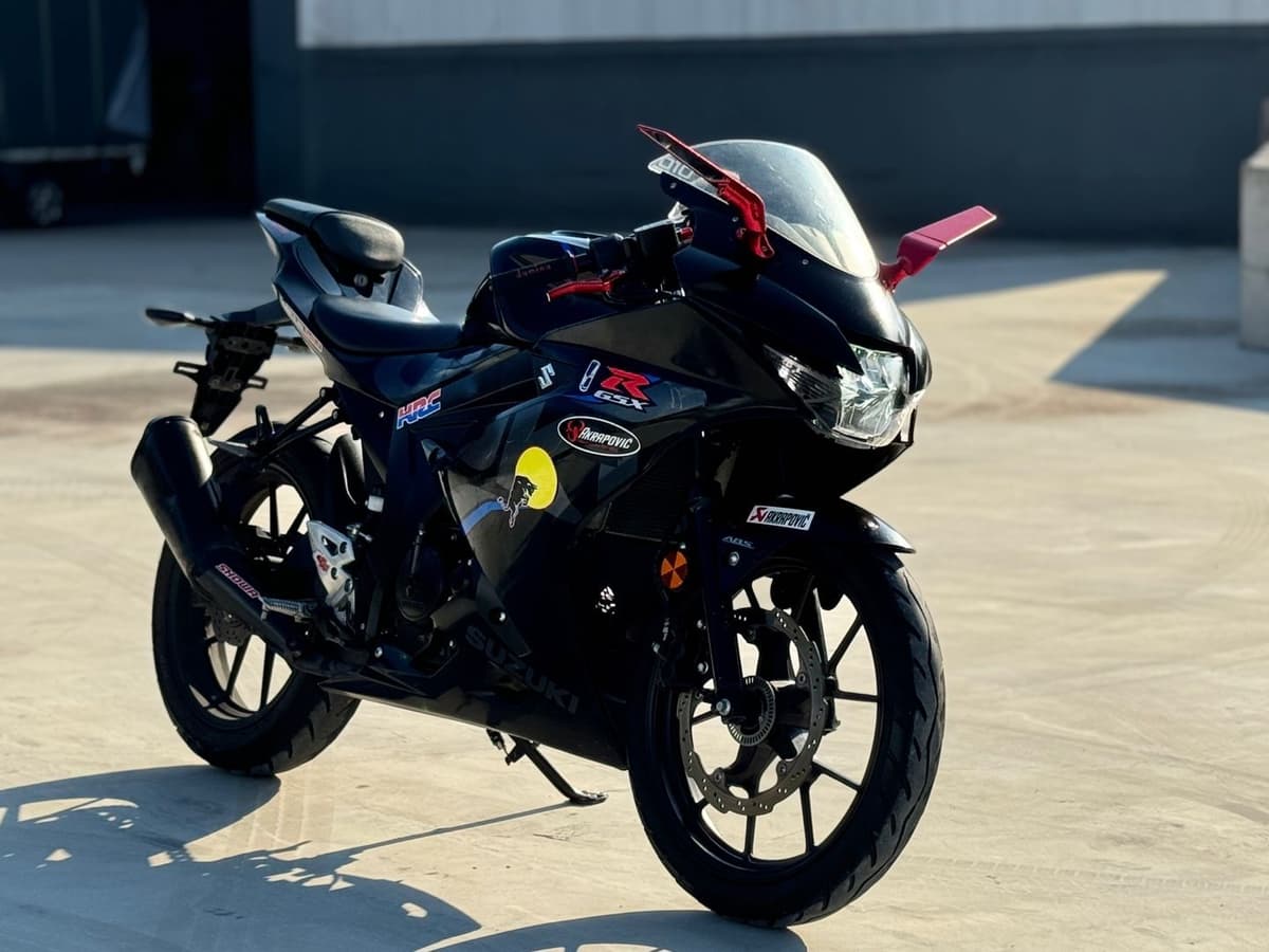 스즈키 GSX R 125 ABS 1