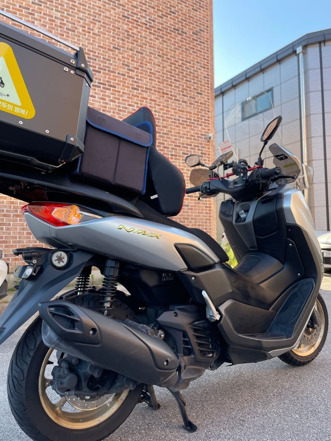 야마하 NMAX 125 more