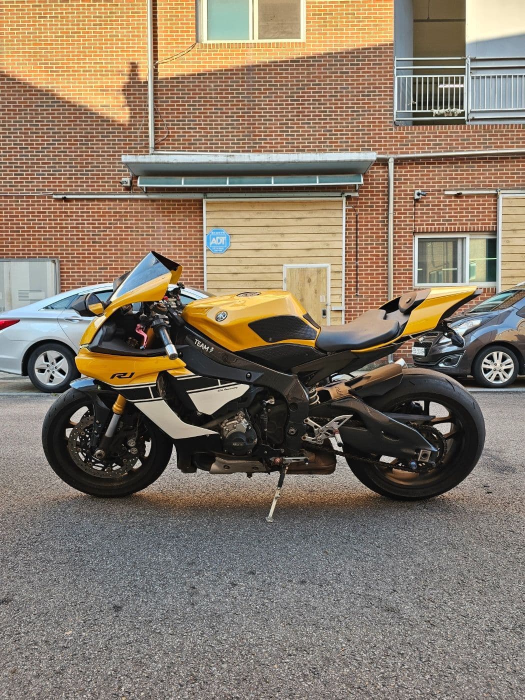 야마하 YZF R1 4