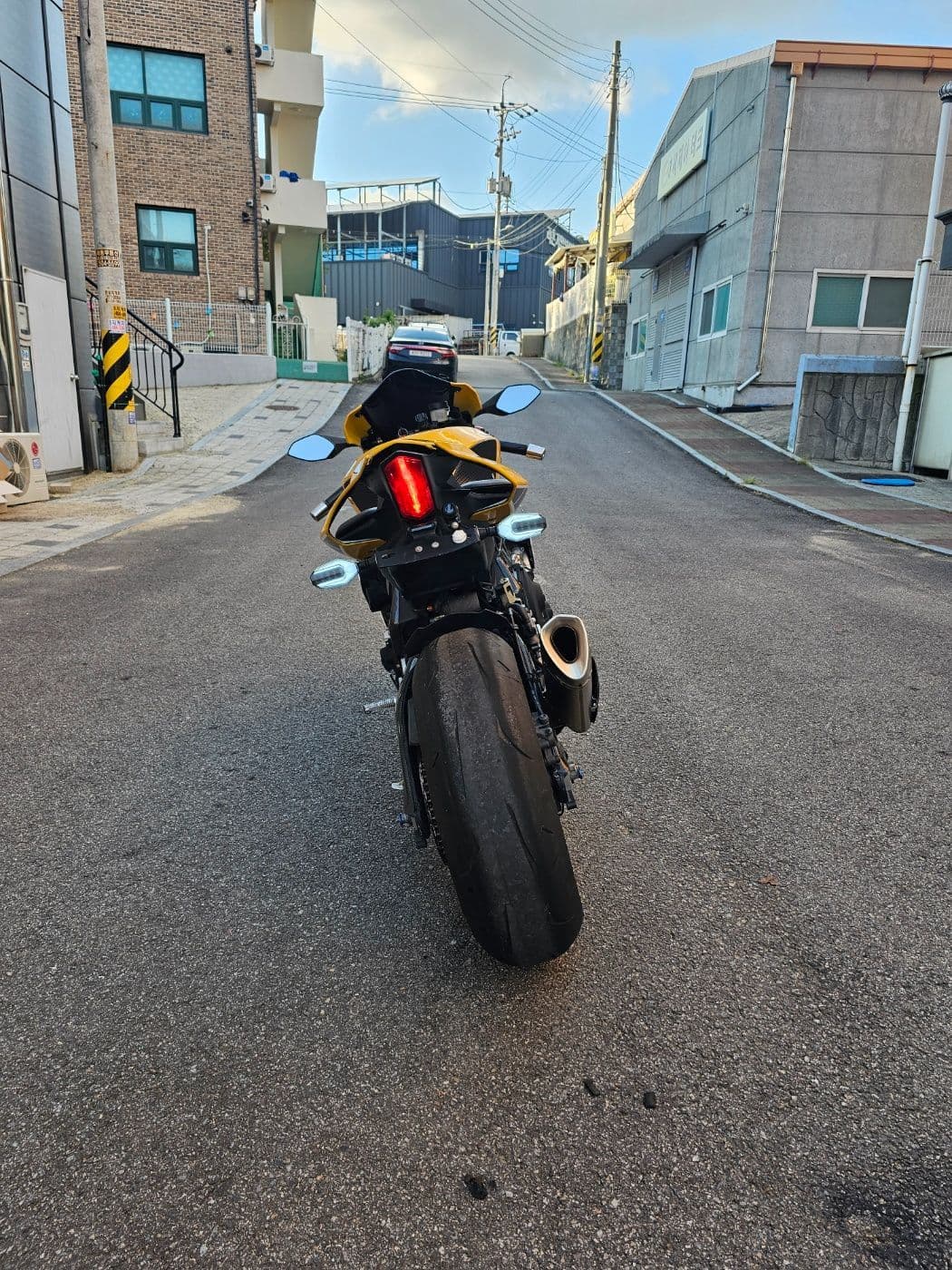 야마하 YZF R1 more