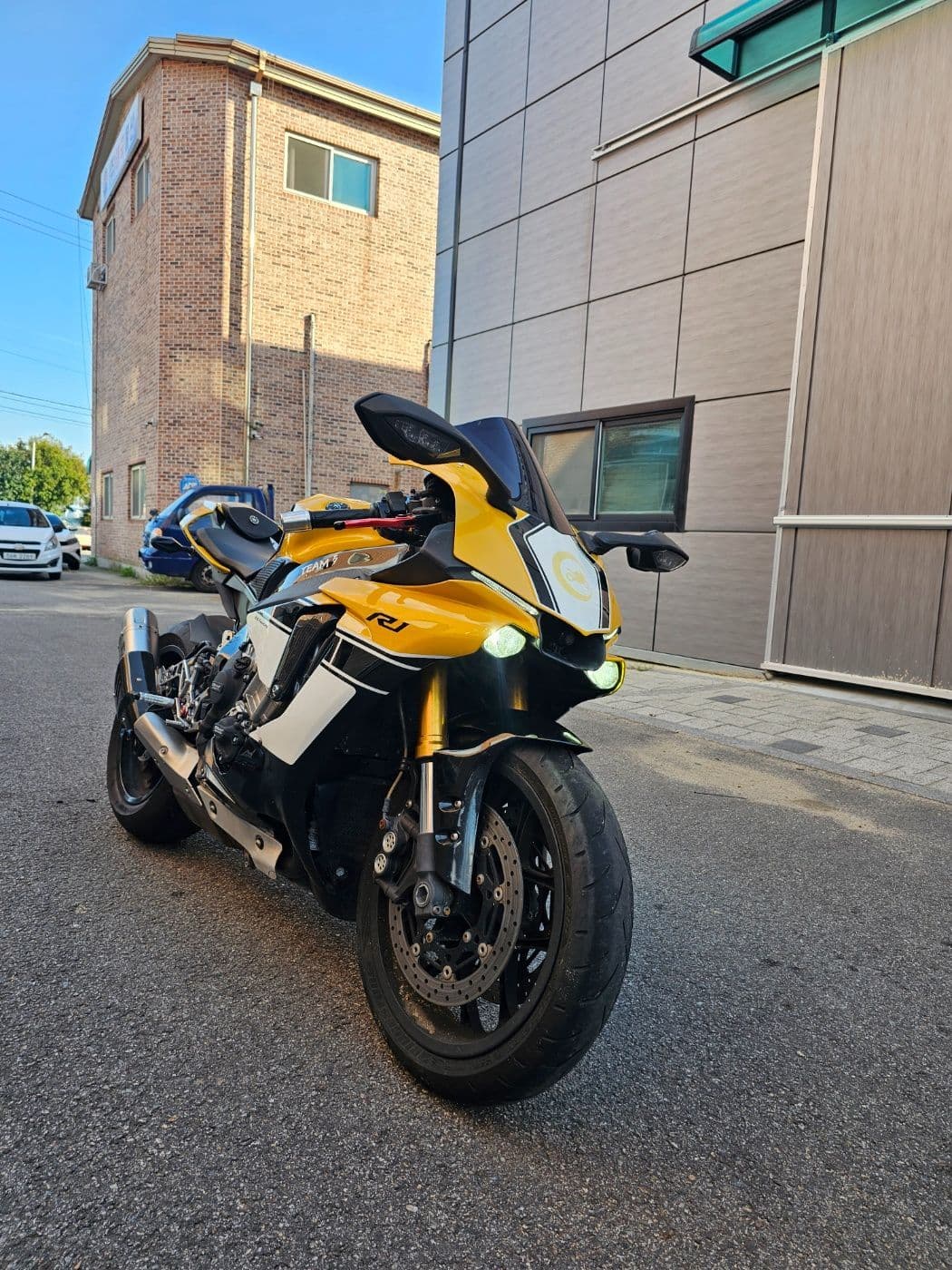 야마하 YZF R1 1