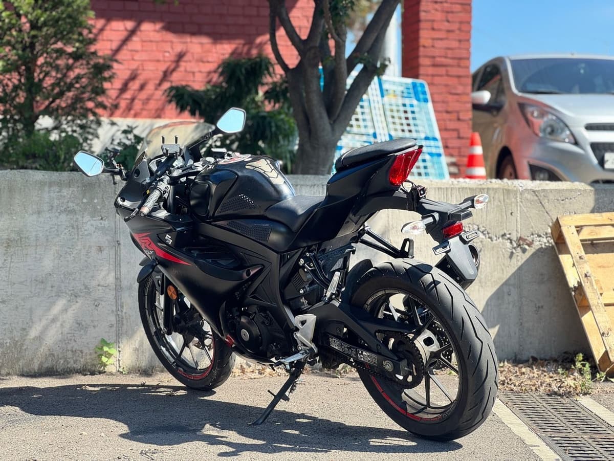 스즈키 GSX R 125 ABS 5