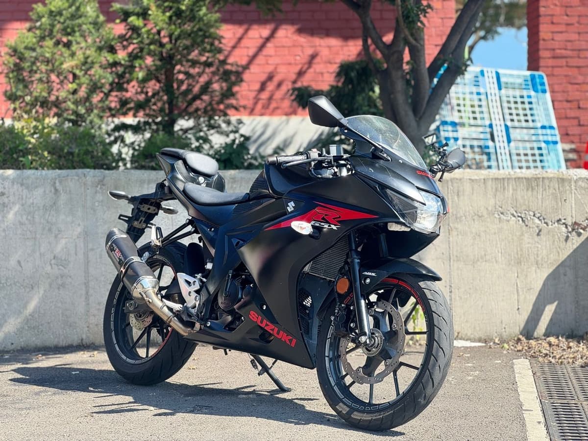 스즈키 GSX R 125 ABS 1