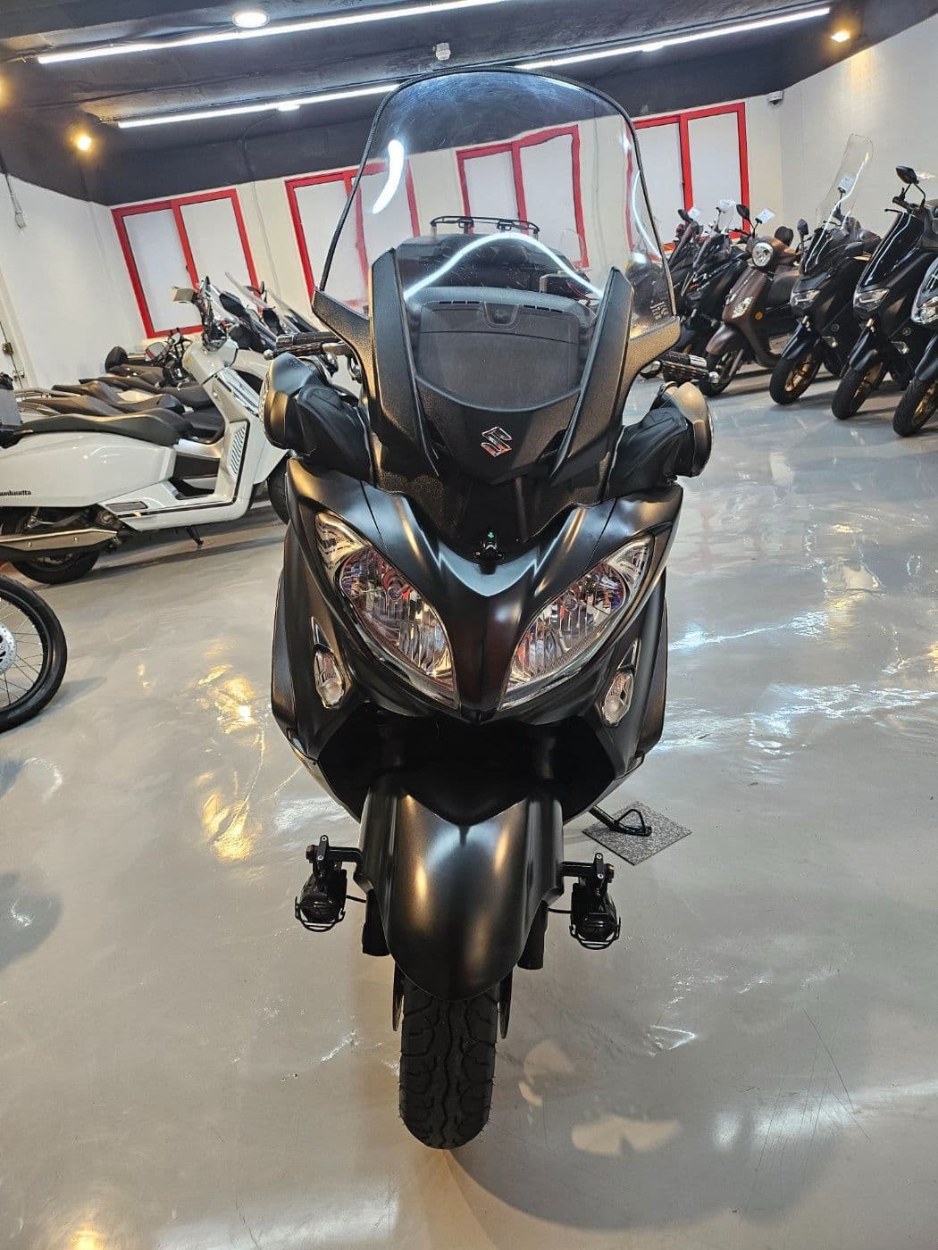 스즈키 버그만 650 익스큐티브 1