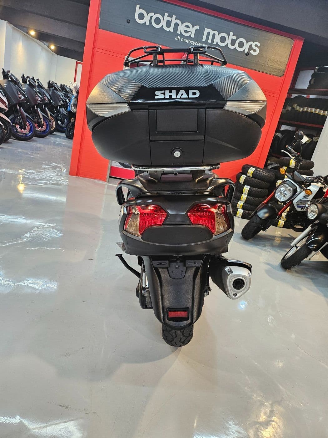 스즈키 버그만 650 익스큐티브 4