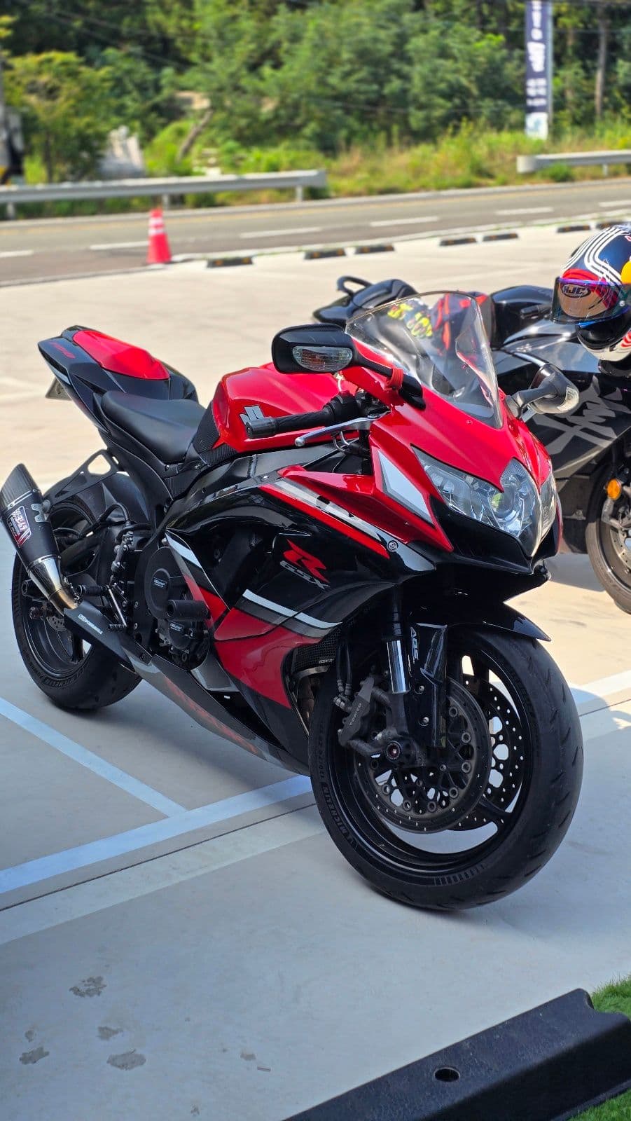 스즈키 GSX R 750 11