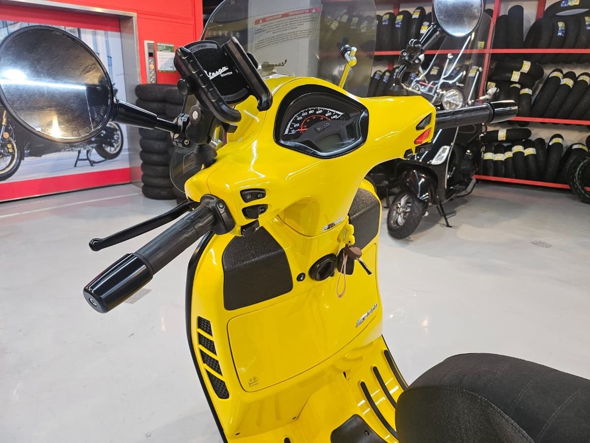 베스파 GTS 300 슈퍼스포츠 7