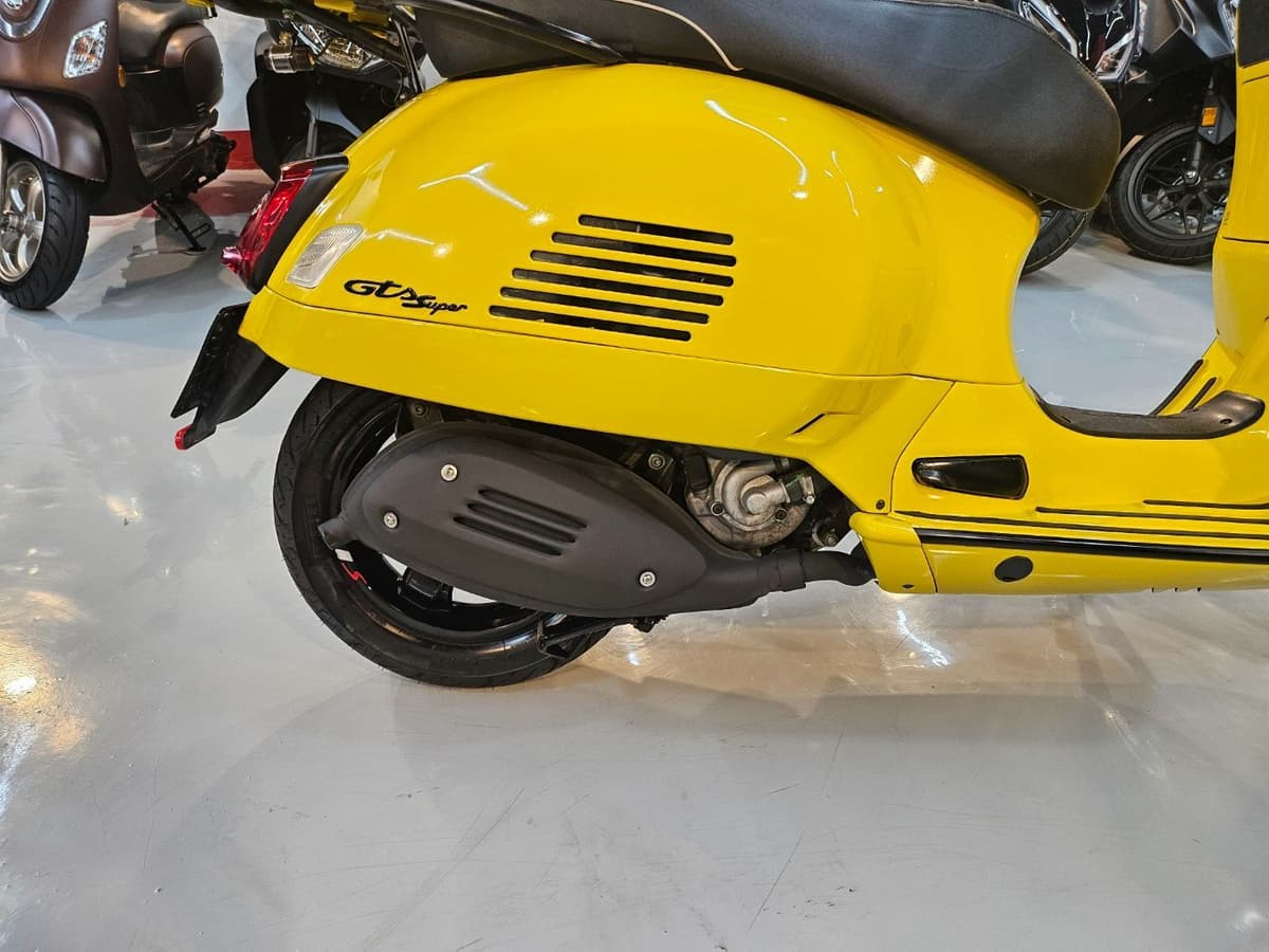베스파 GTS 300 슈퍼스포츠 5