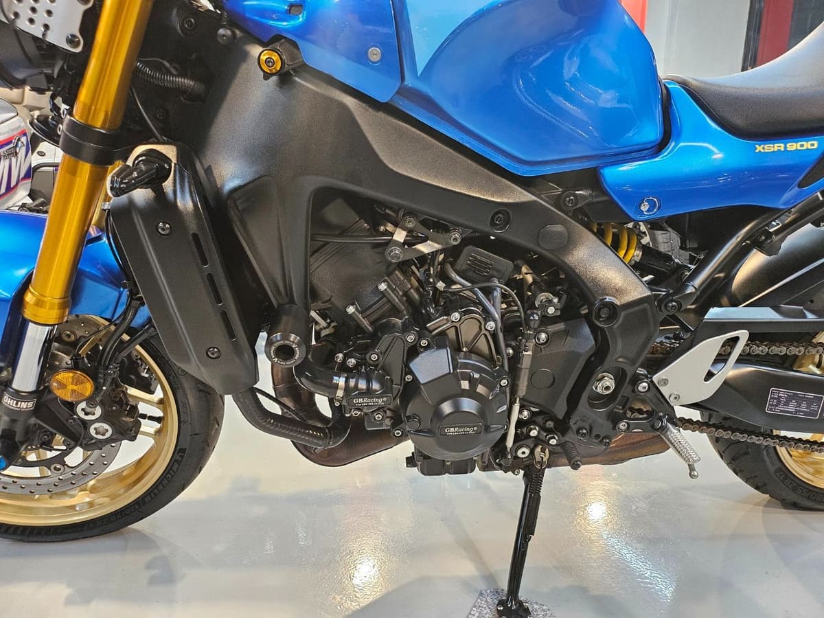 야마하 XSR 900 more