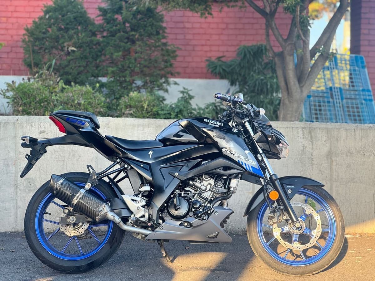 스즈키 GSX S 125 8