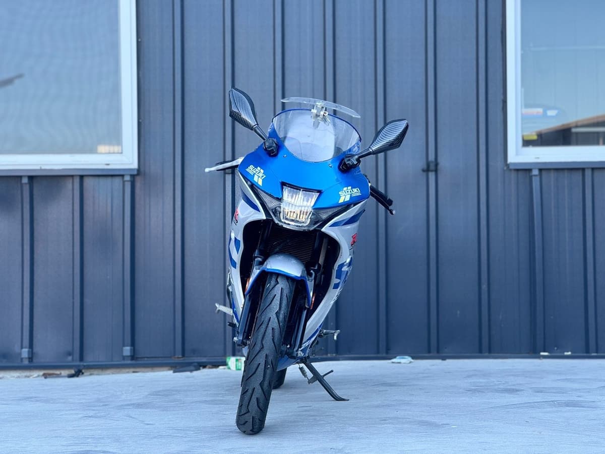 스즈키 GSX R 125 ABS 8