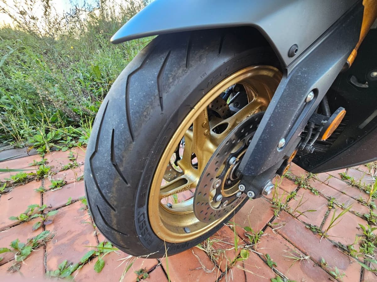 야마하 TMAX 560 3