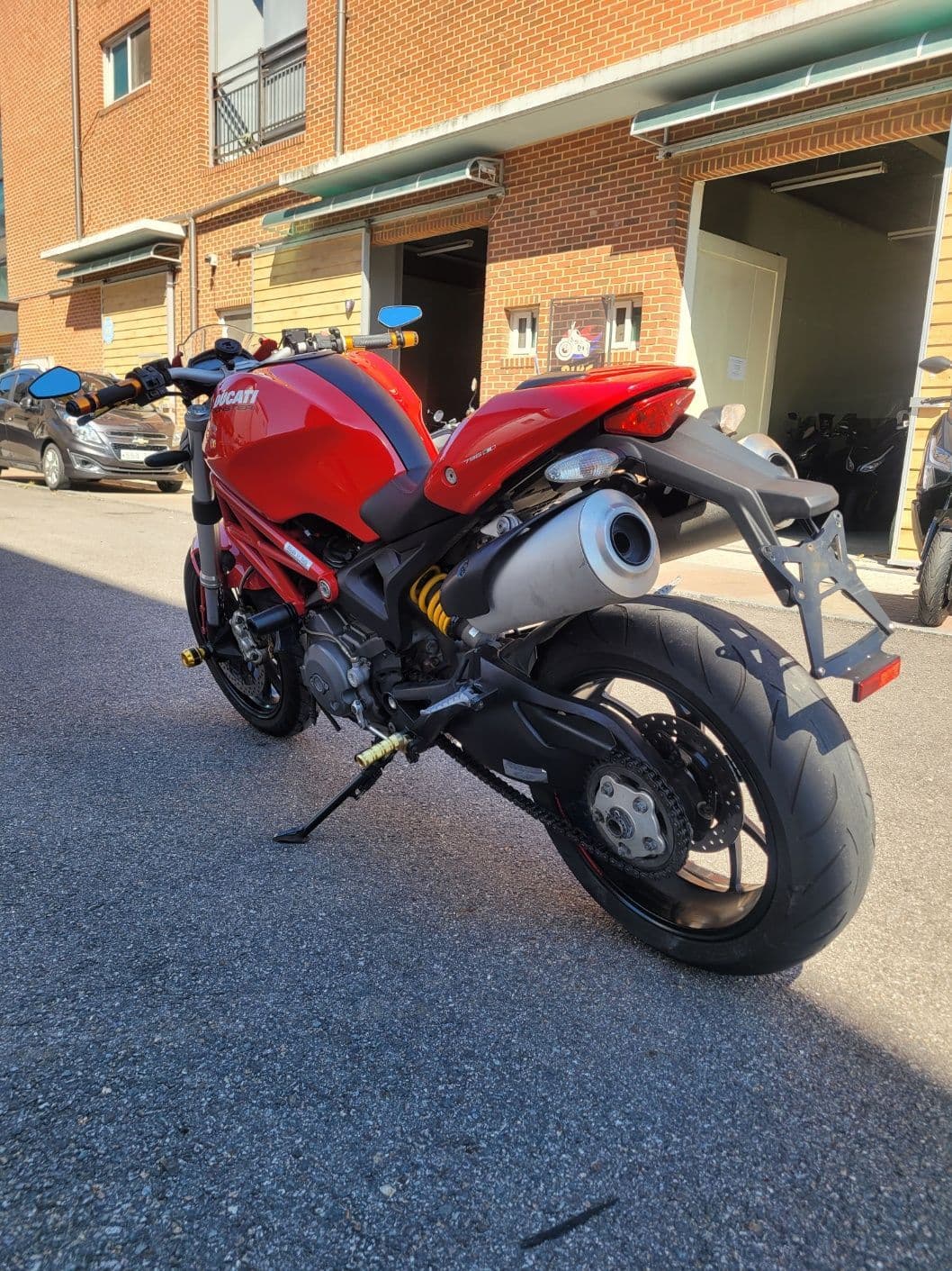 두카티 몬스터 796 5