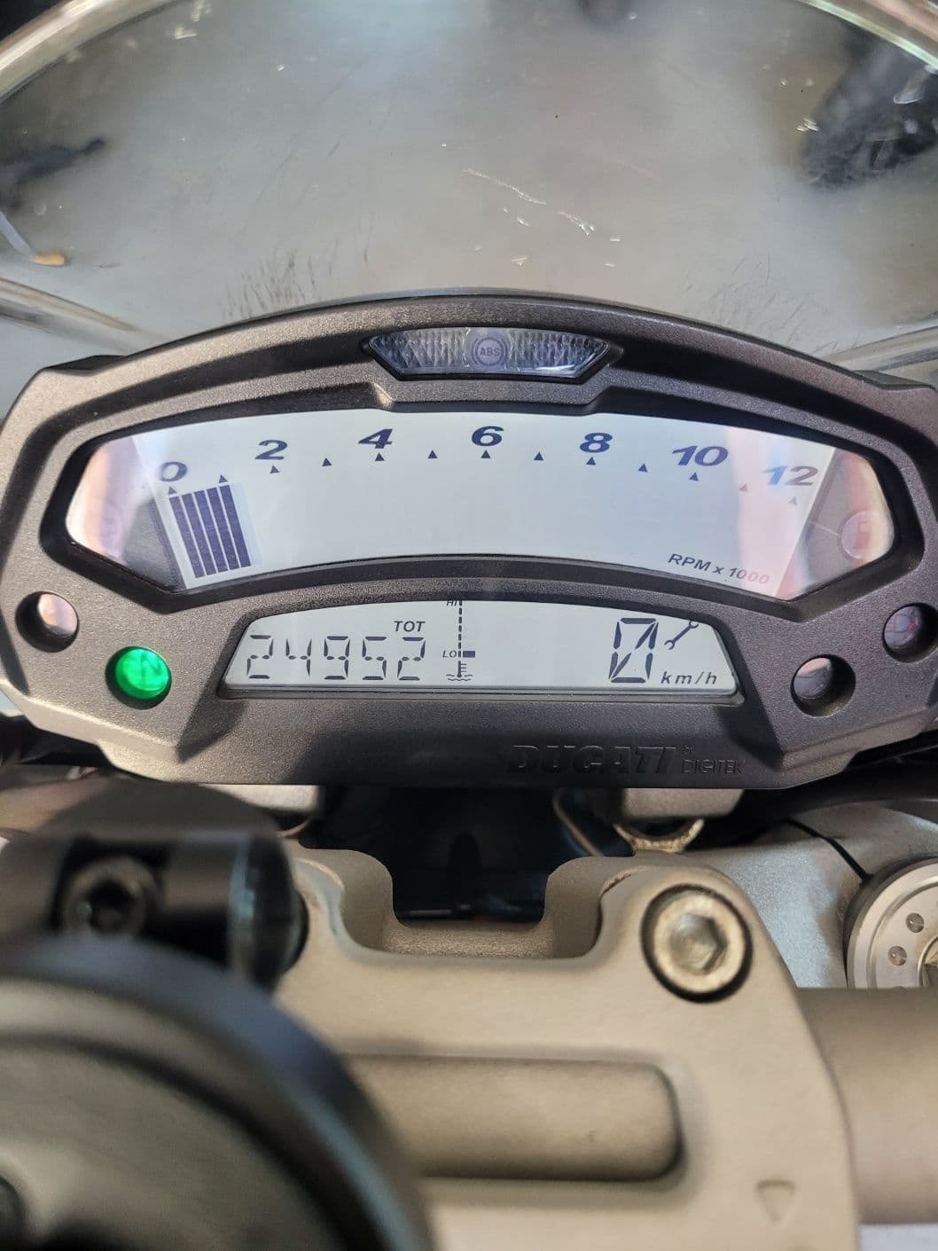 두카티 몬스터 796 10