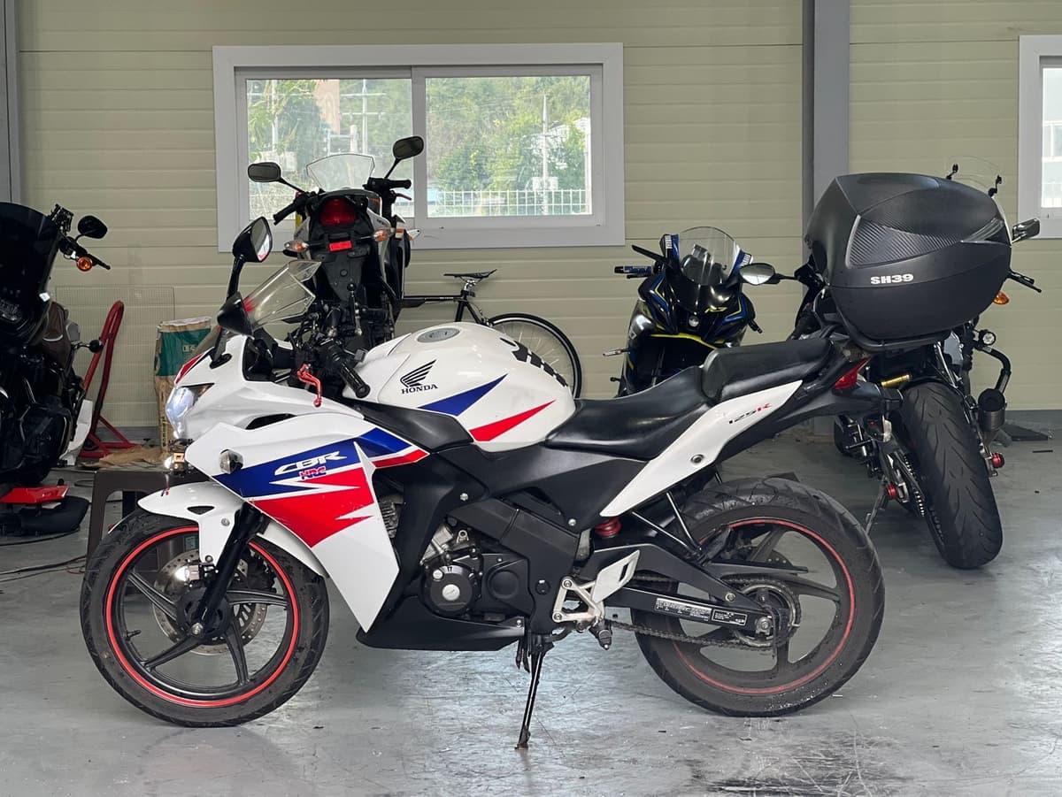 혼다 CBR 125 R 4