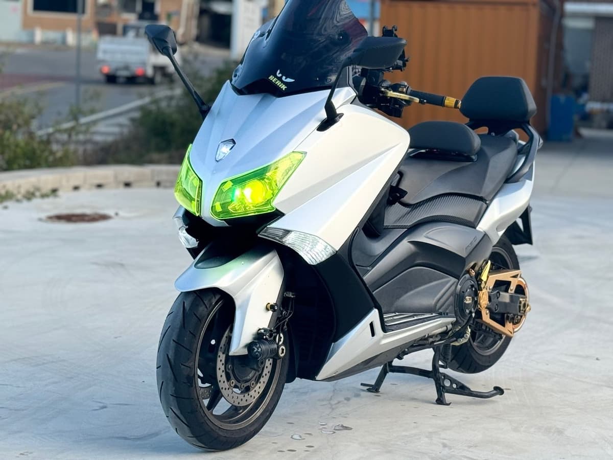 야마하 TMAX 530 2