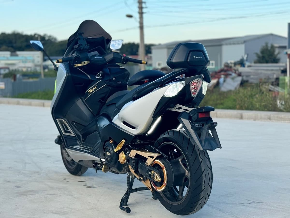 야마하 TMAX 530 more