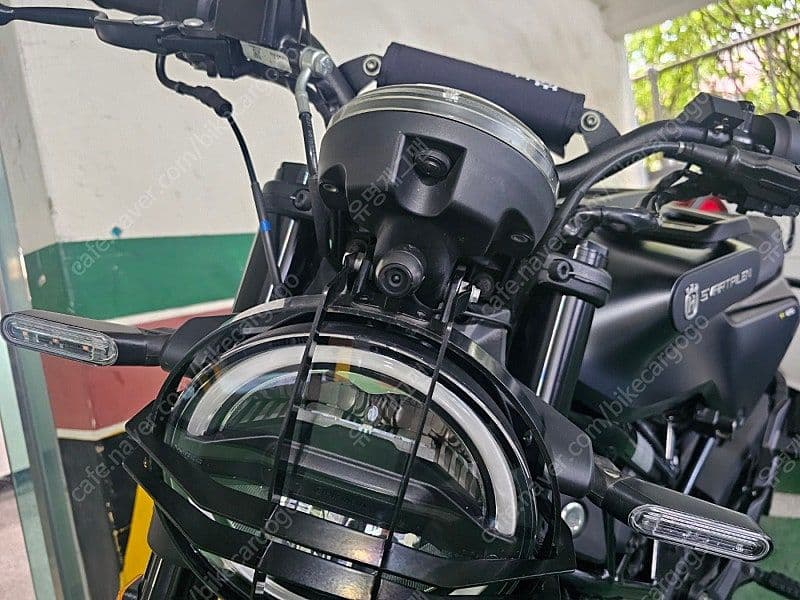 허스크바나 스바르트필렌 125 3