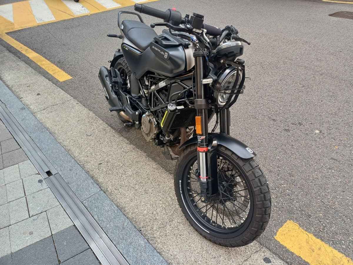 허스크바나 스바르트필렌 125 7