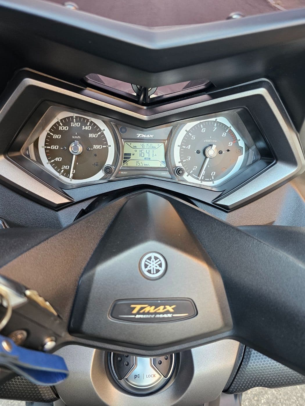 야마하 TMAX 530 10